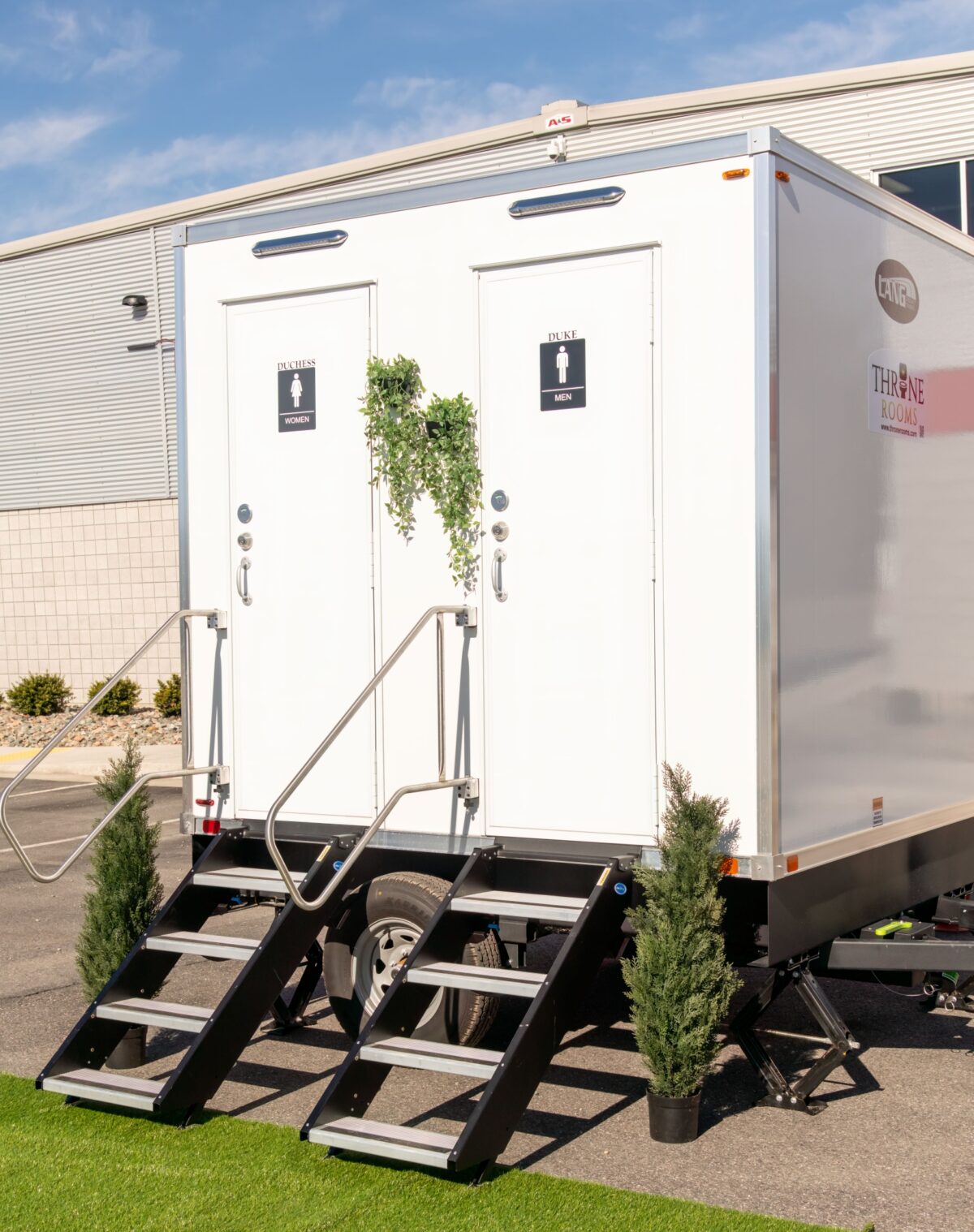 Duke Rentals Diapers Luxury Portable Restroom Rentals | Throne Rooms | Ashland